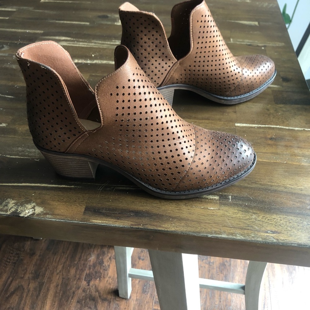 Ankle booties